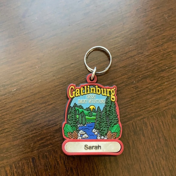 Accessories - Gatlinburg great smoky mountains keychain sarah